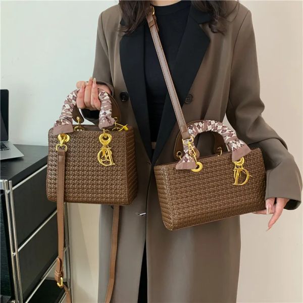 

free shipping designer shoulder bags 2025 Spring New Fashionable Knitting Crossbody Artwork Bag for woman, Colour7