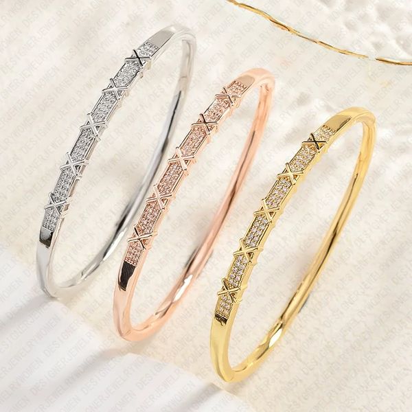 

Designer Bracelet Bracelet for Women Full Pave Bangle Diamond Bangles Letter Open Bangles Luxury Jewlery Designer for Women Elegant Timeless Sparkling Gift
