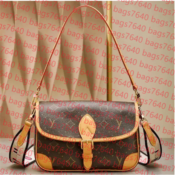 

Designer Shoulder Bag Tote Women Crossbody Bags Leather Luxury Old Flower Diane Baguette Handbag Large-capacity Canvas Strap Embossed Letters Woman Wallet Purse, 11#