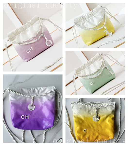 

10A Gradient color luxury is made with oil waxed cowhide checkered stitching and has detachable chain making it a bag suitable for daily use Minisize22 bag AS3980, #9