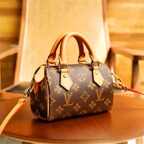 

2025 Women's Shoulder Fashion handbag Leather Underarm Crescent Bag High quality leather crossbody Designer Women Chain edL bag AAA, #18
