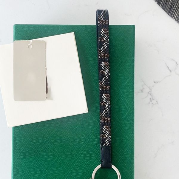 

Lanyards for Keys Designer Car Keychains Men Women Fashion Black Leather Classic Keychain For Men Accessories Letters Keyring