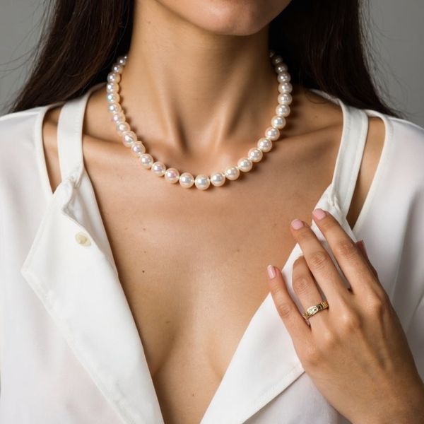 

Elegant Japanese Pink Choker Necklace with Pearls - Fashionable Magnetic Buckle Design