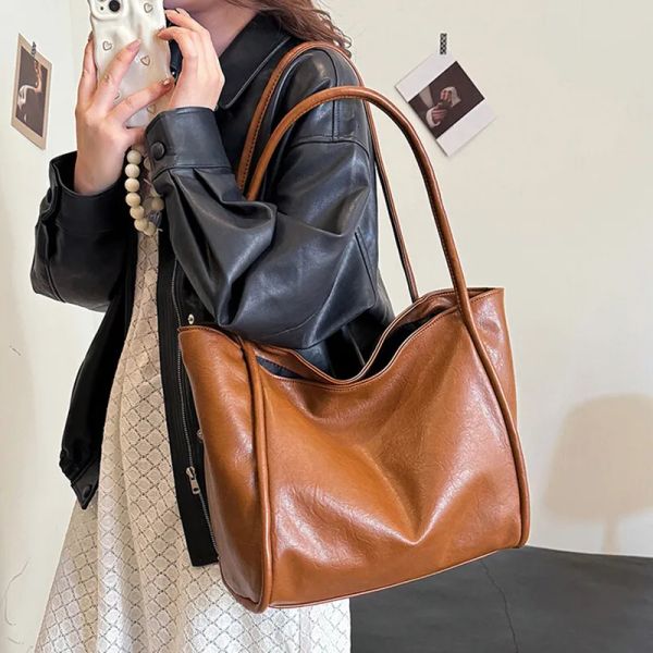 

Casual Women's Big Female Handbags For Women 2024 Soft Leather Ladies Shoulder Bags Designer Bag Large Capacity Totes Purses, Red