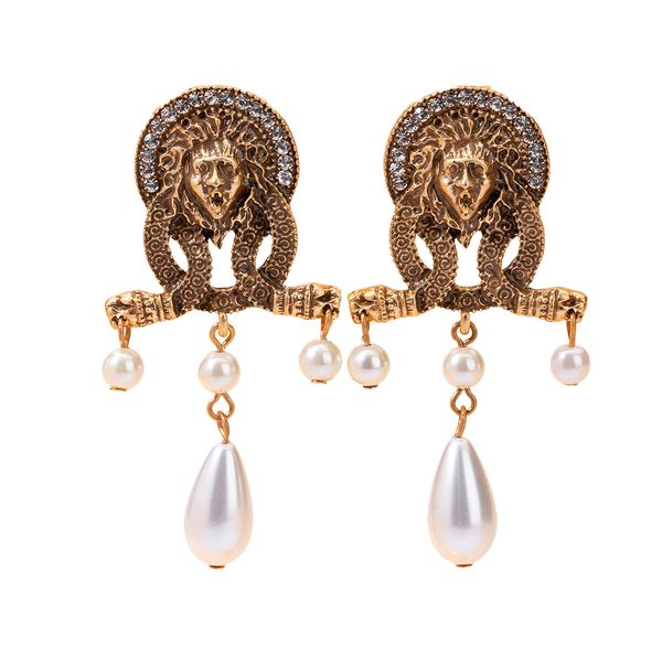 

French-Inspired Vintage Alloy Gold Plate with Inlay Pearls - Elegant Daily Wear Accessory