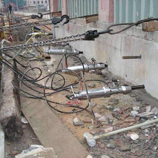 

Hydraulic Rock Splitter Machine, Silent and Dust-Free Concrete Demolition Equipment