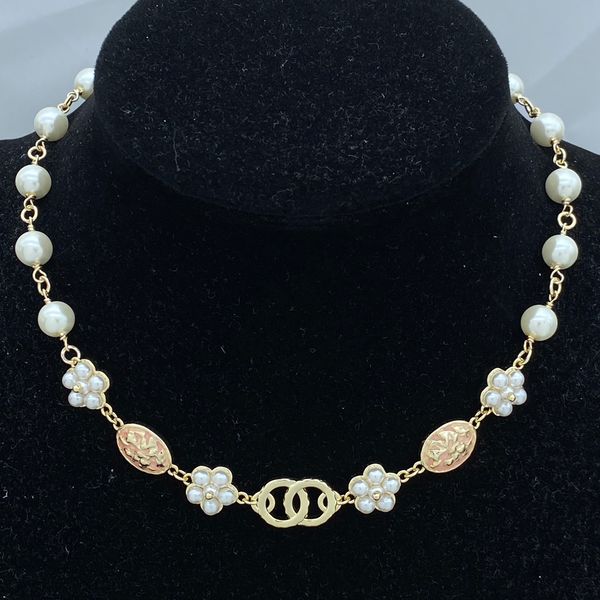 

High Quality Crystal Pendants Pearl Chains Classic Jewerly Women Necklace Choker Stamp Letter Necklaces Sweater Chain Accessories Party Love Gifts