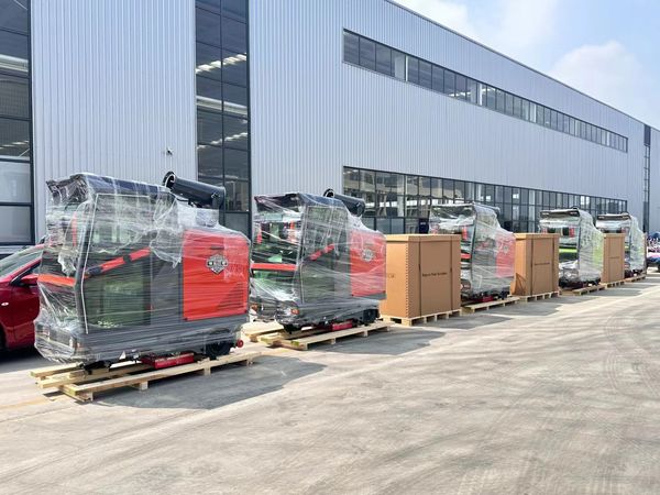 

Smart City Autonomous Sweeper Vehicle Prototype For Urban Cleaning