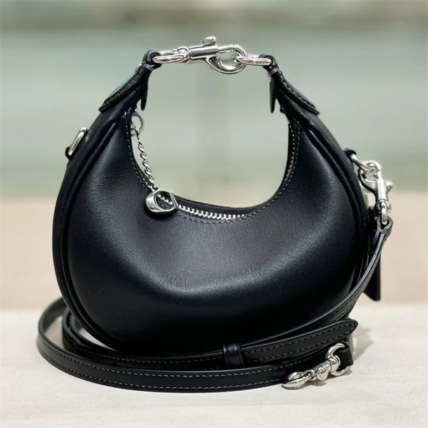 Designer womens Jonie Underarm bag Luxury Clutch even Mini Crescent Purse tote handbag fashion Leather Shoulder travel half moon bags mens Crossbody Dumpling Bags 1