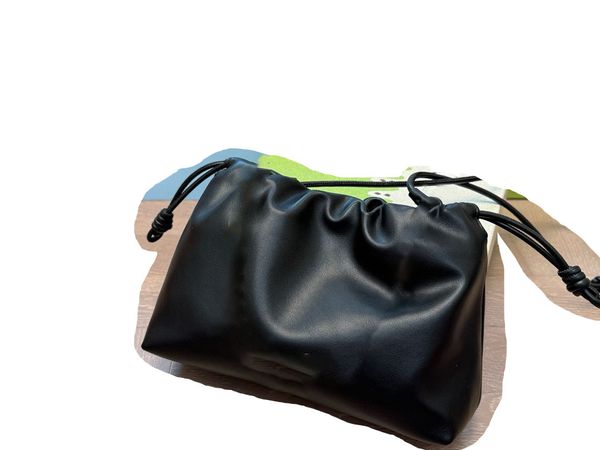 

Designer single-shoulder bag, latest handbag, fashionable classic handbag, fashionable crossbody bag, Lucky bag 88688, Black