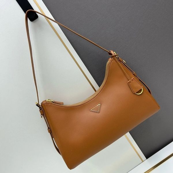 

Totes Designer Real leather vintage armpit bag large capacity hand-held single shoulder diagonal cross women's bag, P1