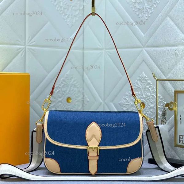 

Designer Womens Saddle Bag Fashion Dinner Staw Classic Retro Underarm Denim Canvas and Back Shoulder Bags Flipped Handbag Wallet coin purse AA, Brown