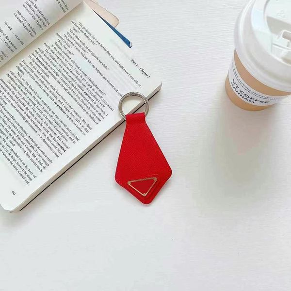 Keychain Tracker Designer Case for AirTag Luxury Leather Key Chains Wireless Bluetooth Air Tag Tracking Protective Cover Key Fob Car Key Ring Anti-lost Keyring Red