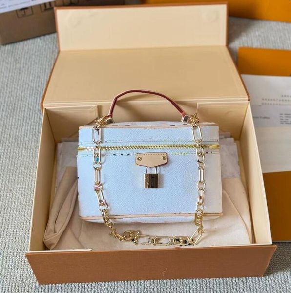 

Designer Makeup Crossbody handbag Chain Cosmetic Bags Pouch Hobo Box Bag Women's handle Cases Shoulder totes 20*12*8cm leather Toiletry clucth, Blue