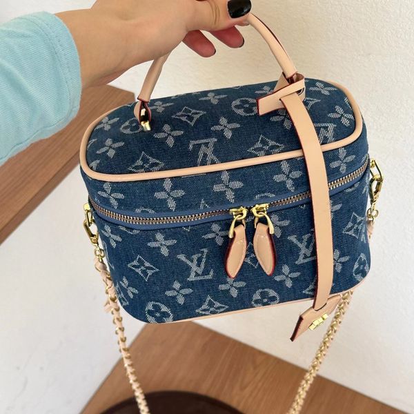 

Designer Makeup Crossbody handbag Chain Cosmetic Bags Pouch Hobo Box Bag Women's handle Cases Shoulder totes 20*12*8cm leather Toiletry clucth, Brown