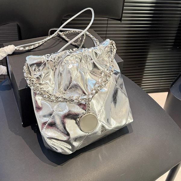 

Shiny Silver Leather Women Mini 22 Garbage Bag Shopping Purse Coin Charm Metal Letters Hardware String Cross Tote Diamond Lattice Stylish Shoulder Wallet 20cm