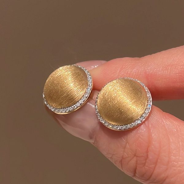 

Retail/Wholesale 2025 Ins Fashion Trendy Gold Round Matt Ear Stud For Women 18K Gold Plated Simple Geometric Huggie Hoop Circle Earrings Female Jewelry Accessories