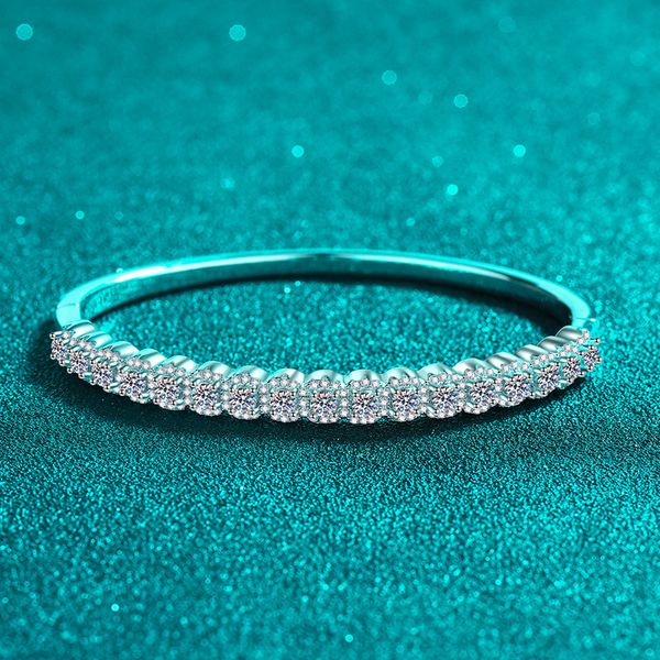 

Full Moissanite Tennis Bracelet for Women 925 Sterling Silver PT950 Platinum Plated Bangle Minimalist Sparkle Jewelry Gift