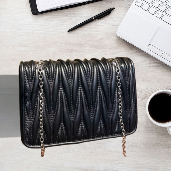 

Pleated Flap Fashion Chain Small Bag ---M8604, M8604-1