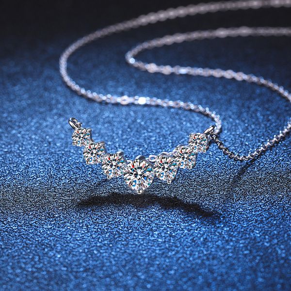 

Charming Woman's Jewelry Piece Combining High-Quality Materials: S925 SS + Pt Plate | Eye-Catching Diamond-Like Sparkle from Genuine Moissanites