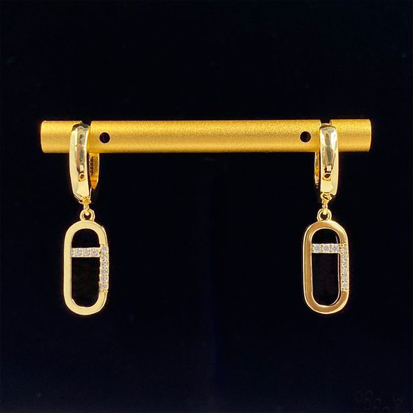 

Letter Design Earrings Stud Circle Simple Hoop Earring New Elegant Fashion for Woman Top Quality 7 Option