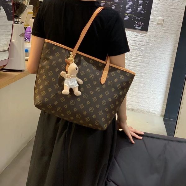 

Free shipping high quality high sense of large capacity new classic vintage old flower tote bag fashion assorted commuting basket handbag shopping bag222, Colour2