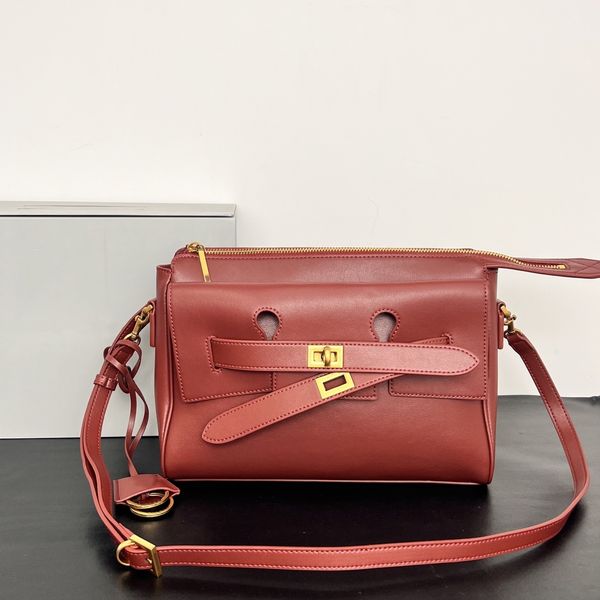 

Cross Body Designer B Classic and versatile for both men and women, Red