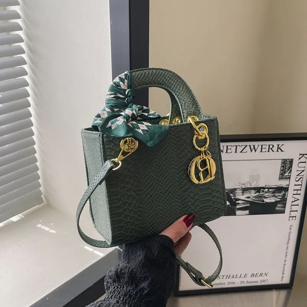 

Designer Bag Fashion Shoulder Bag Luxury Bag Crossbody Purse Women's bag new crocodile handbag Silk scarf woven Diana bag hand bill shoulder diagonal span 2025, White#