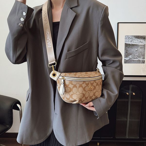 

Designer bag Shoulder Bag Luxury Bag Crossbody Purse Designer Fashion Temperament High-end Texture Printed Shoulder Bag Women's Waist Bag Fashion Bags21, Color 1
