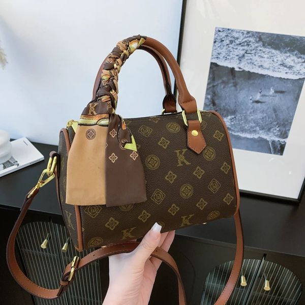 

Designer Bags Rowan Handbags Classic Old Flower Zipper Closure Tote Mini Women's Bags Leather Crossbody Embossed Handbags Brown Flower Handbags Top 1, #17