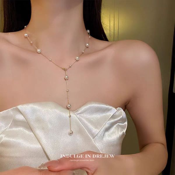 

Women Pearl Necklace Designer Full Sky Stars Pearl Necklace 18K Gold Simple Light Luxury High Clavicle chain Necklace for Girl Bijoux Luxe