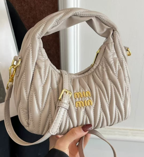 

Hot Free Shipping Fashion Trend Women Dinner Bags Clutch Designer Pleated Underarm Bags Soft leather Lady Shoulder Bag Summer Ladies Dinner Bags Handbags02, #3