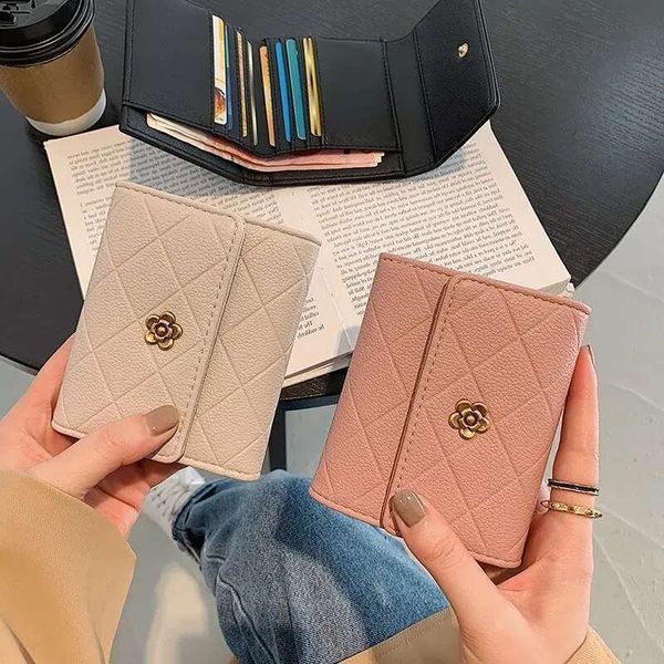 

Luxury Bag Designer Bag Free Shipping New Designer Wallets Womens Short Dia Shaped Multiple Card Spaces Zero Wallet, Color 4