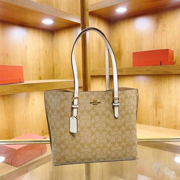 

Designer Bag Shoulder Bag Luxury Free Shipping New Fashionable High End Texture Printed Large Capacity Tote Crossbody Luxury Bag For Womens, Color 3