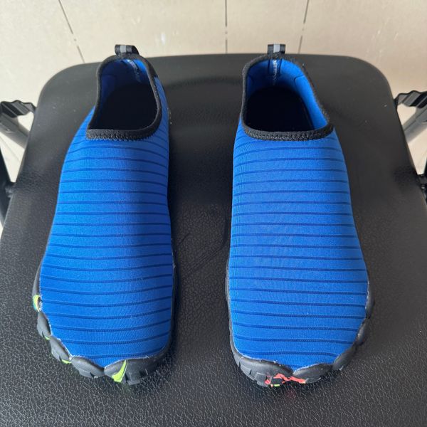 

Breathable Indoor/Outdoor Couple's Yoga Footwear Perfect for Aquatic Activities, Lanbao