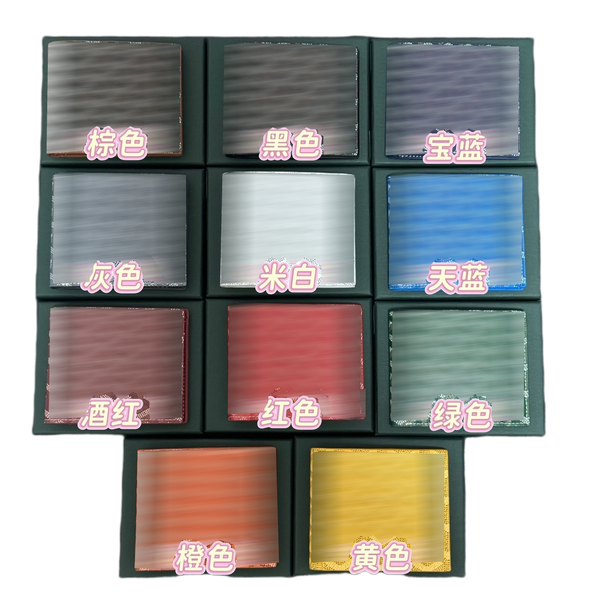 

Fashion-Focused Fold-Up Women's Wallet Versatile Color Options & Sturdy BuildDesigner bag, Green