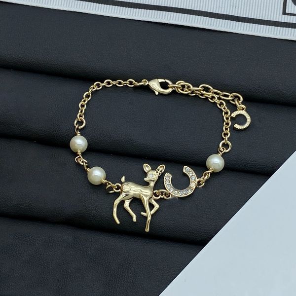 

Designer Charm Bracelets Designer Light Luxury Classic Bracelet Fashion Gift Accessories Letter Bangle Jewelry