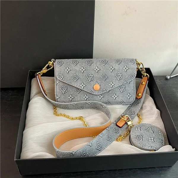 

A new versatile and high-end chain single-shoulder crossbody bag for women 2025, Coffee color#