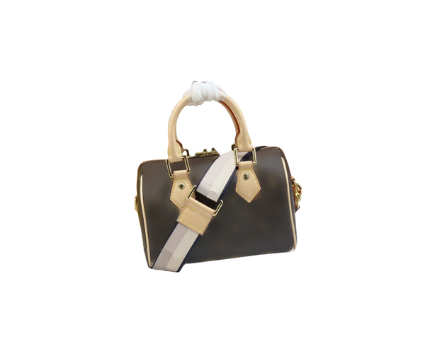 

Chic Female Accessory Set Featuring Trendy Tote Styles, Pink