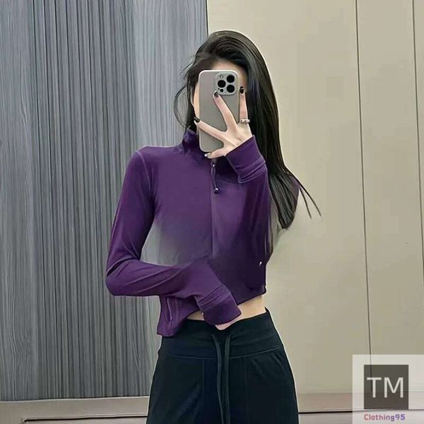 

Cropped Gold Zipper Yoga Jacket Stand Up Collar Yogo Clothes Long-Sleeve Thumb Hole Training Running Sweateshirt Women Slim Fiess Coat Sports Outfits, Red with gold zip