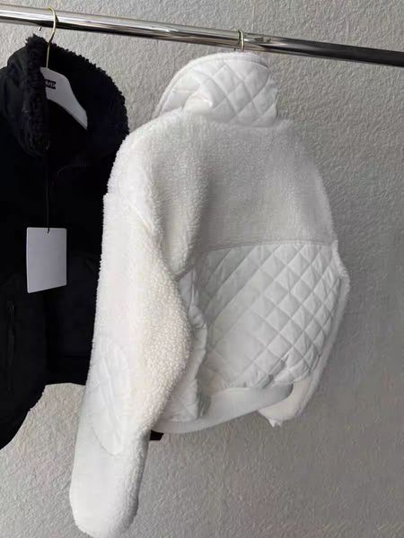 

Designer Women' Wool Jacket, Sheepskin Jacket, Sheepskin Short Coat, Fashionable Winter Letter Thickened Warm Casual Collar Zipper, Darkcyan