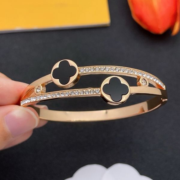 

Women's Bracelet Classic Flower Design Luxury Diamond Bracelet 18K Gold Plated Bracelet Holiday Gift High Quality Wedding Jewelry