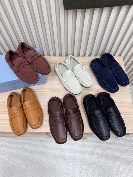 designer Shoes Men Women luxury Shuffle antiqued leather loafers high quality Calfskin and cow suede Triangle mark dress shoes Driving shoes Size 35-45