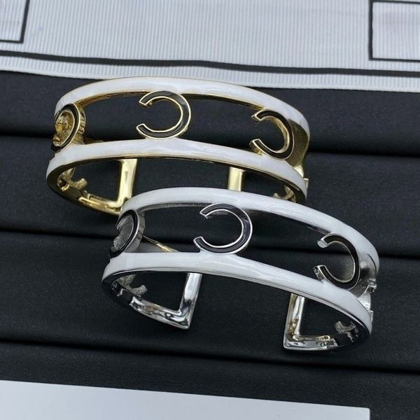 

Luxury Hollow Bracelet for Women Round Open Letter Design Bracelet Fashionable Gold Plated Bracelet High Quality Jewelry Accessories