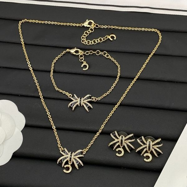 

Women's Jewelry Set Holiday Gift Variety Necklace Earrings Bracelet Brooch Designer Jewelry Classic 18K Gold Plated High Quality Christmas Gift, Hot pink