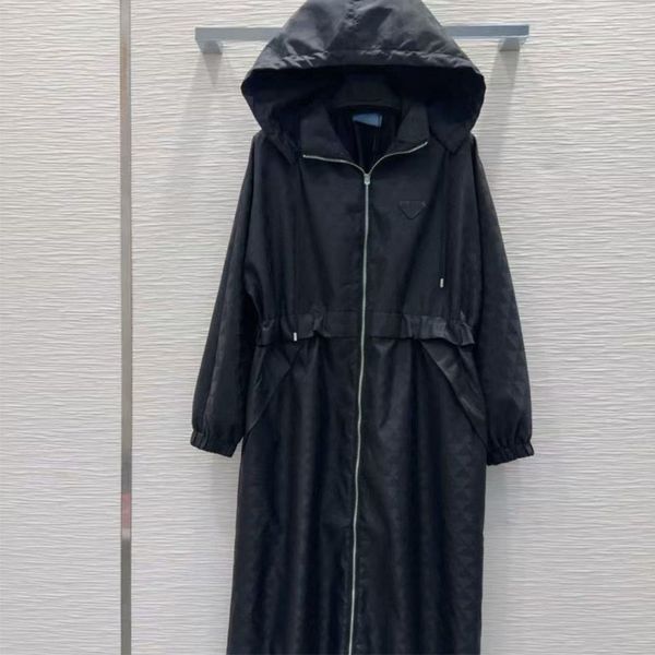 

Designer women's hooded jacket with triangular metal logo pockets, jacquard decorative cuffs, single breasted hooded long windbreaker, M1