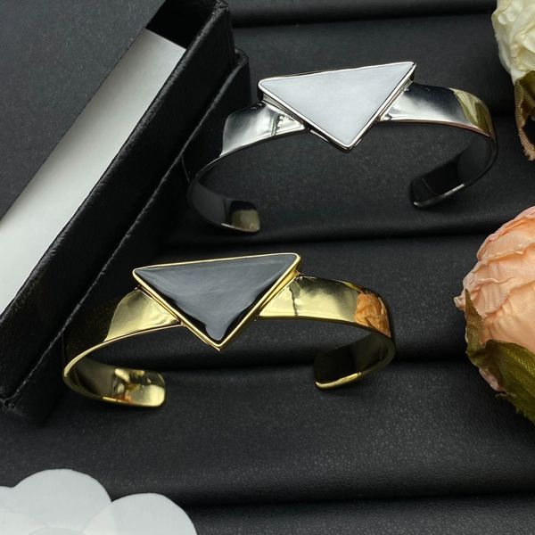 

Pendant Bracelet Bangle Classic Leather Letter Bracelet 18K Gold-plated High-quality Cowhide Multiple Styles and Colors Couple Bracelet Christmas Gift