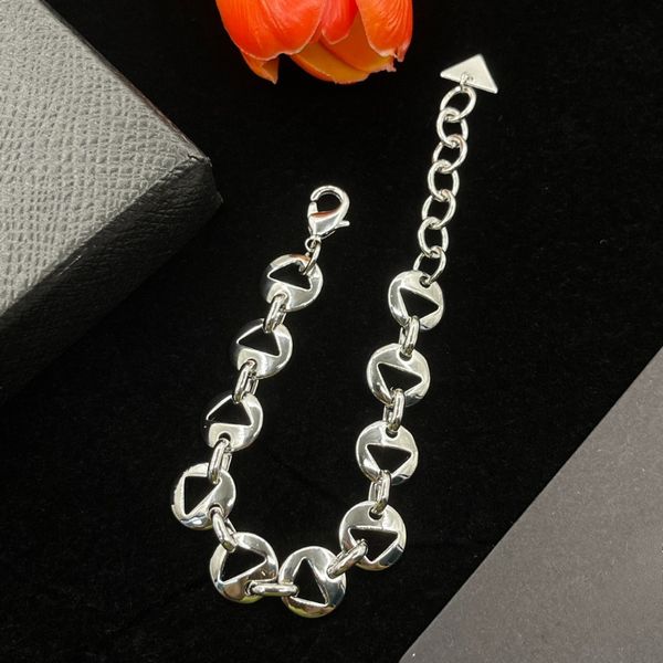 

Metal Chain Bracelet Gold and Silver Classic Designer Triangle Pattern Bracelet Multiple Open Design Crystal Diamond Bangle High Version Couple Christmas Gift