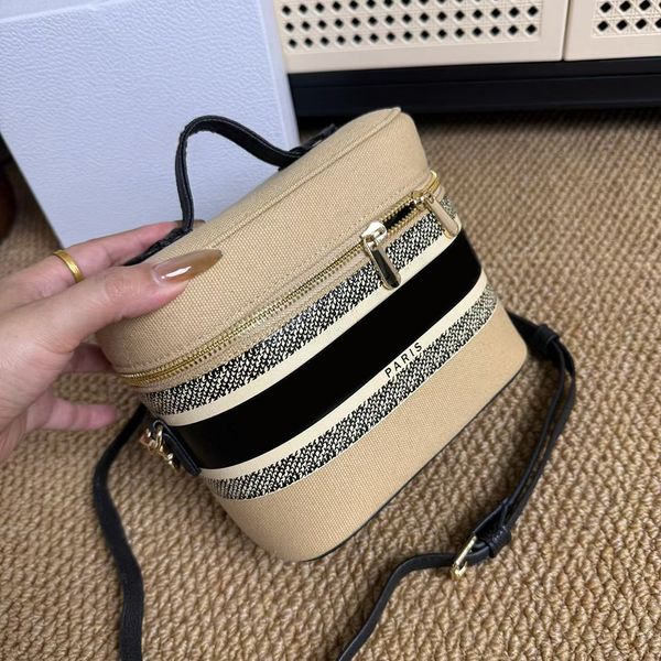

Designer Storage Women Lady DIY Shoulder Bag with Strap Classic Cosmetic Beauty Pouch Makeup Organizer VIP Gift Box, As picture