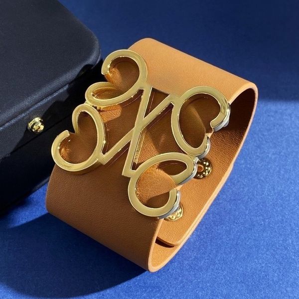 

Leather Bracelet Classic 18K Gold-plated Leather Bracelet High-quality Fashionable Hip-hop Style Wide Bracelet Couple Jewelry Christmas Gift